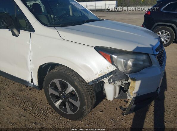 JF2SJABC0HH527666 2017 SUBARU FORESTER 2.5 White Դիմացի տեսք