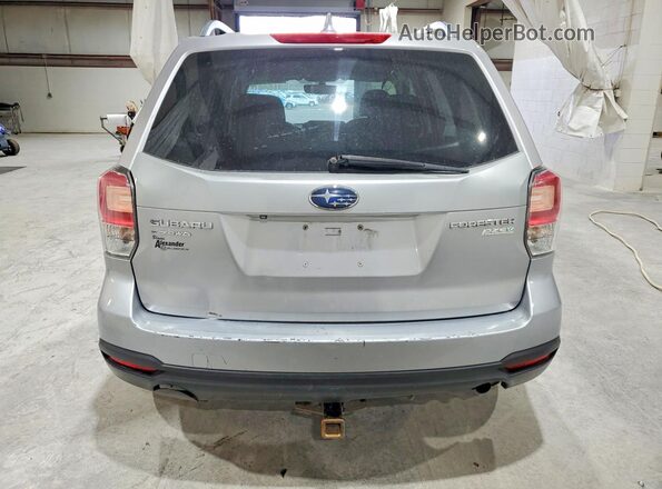 JF2SJABC1JH560004 2018 SUBARU FORESTER 2.5 Gray Vista trasera