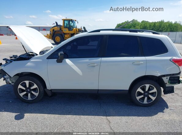 JF2SJABC3JH497133 2018 SUBARU FORESTER 2.5 White 