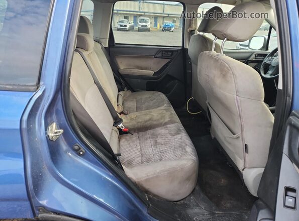 JF2SJADC3GH419246 2016 SUBARU FORESTER 2.5 Blue Widok wnętrza z tyłu