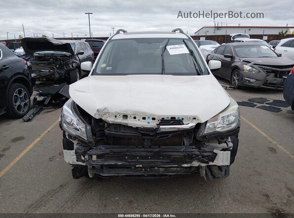 JF2SJAEC6HH436431 2017 SUBARU FORESTER 2.5 White Вид задньої частини салону