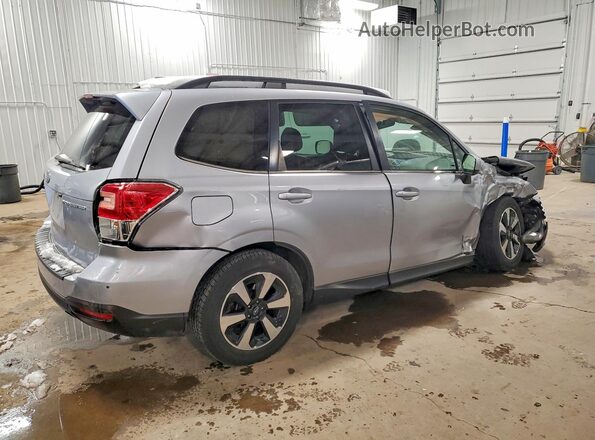 JF2SJAJC3JH532920 2018 SUBARU FORESTER 2.5 Silver Задня права чверть