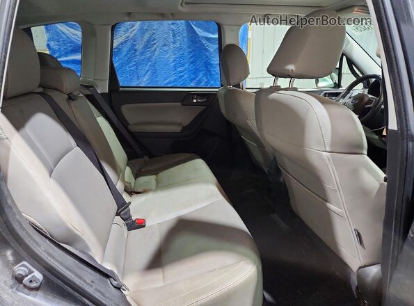 JF2SJAJC7HH475485 2017 SUBARU FORESTER 2.5 Charcoal Rear interior view