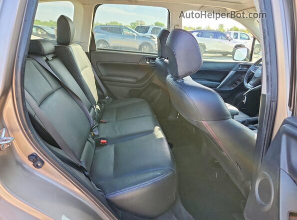 JF2SJAXC9GH536941 2016 SUBARU FORESTER 2.5I TO Tan უკანა სალონის ხედი