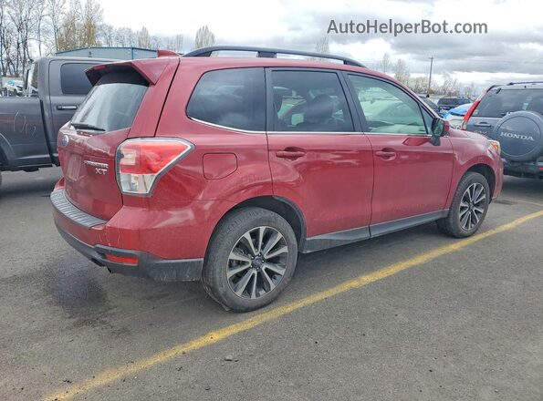 JF2SJGEC7JH477790 2018 SUBARU FORESTER2. Red Rear right