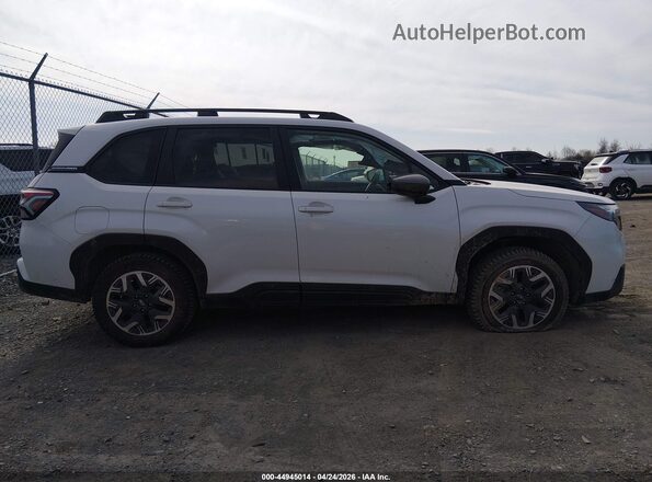 JF2SLDDC8SH515894 2025 SUBARU FORESTER White Սալոնի հետևի տեսք