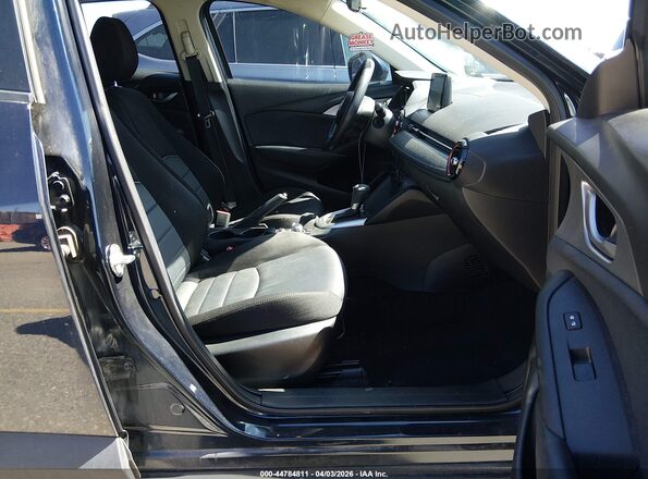 JM1DKDB72J1309753 2018 MAZDA CX-3 Blue Вид салону спереду