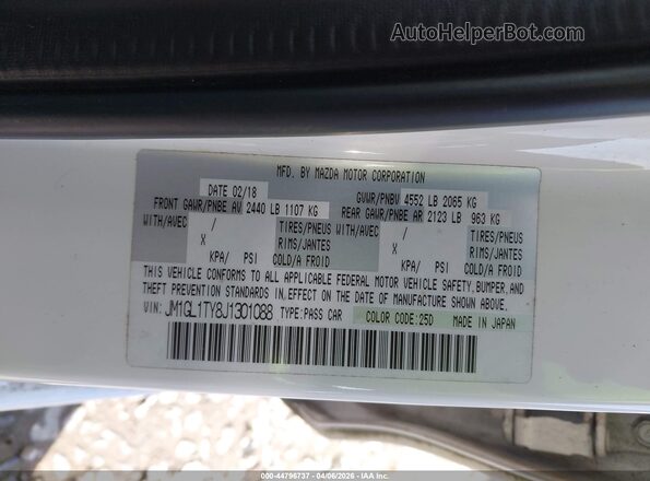 JM1GL1TY8J1301088 2018 MAZDA 6 White Շարժիչի բաժամունքի տեսք