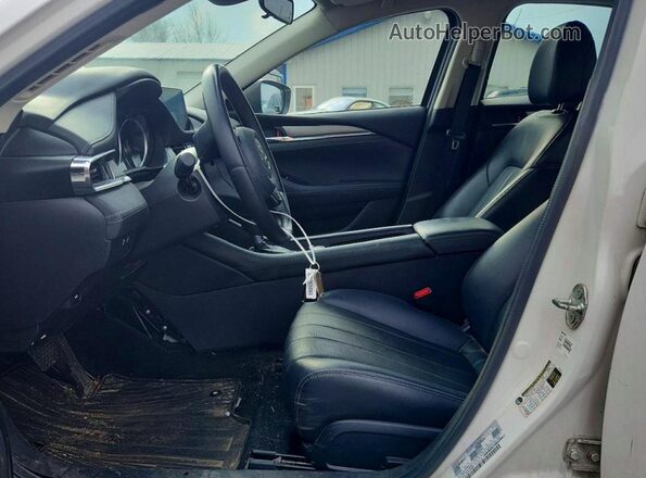 JM1GL1VM2M1604060 2021 MAZDA 6 White Widok wnętrza z przodu