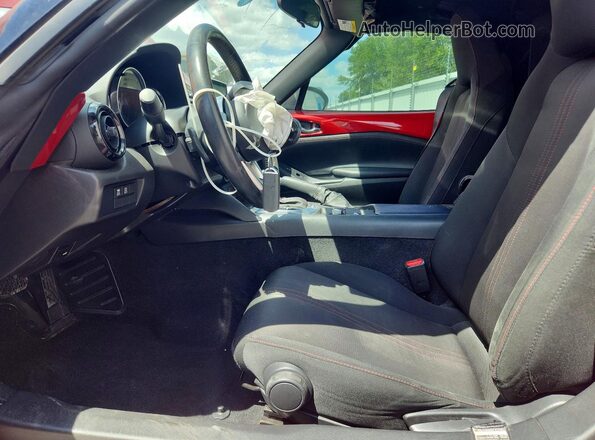 JM1NDAC75G0119603 2016 MAZDA MX-5 Red Front interior view
