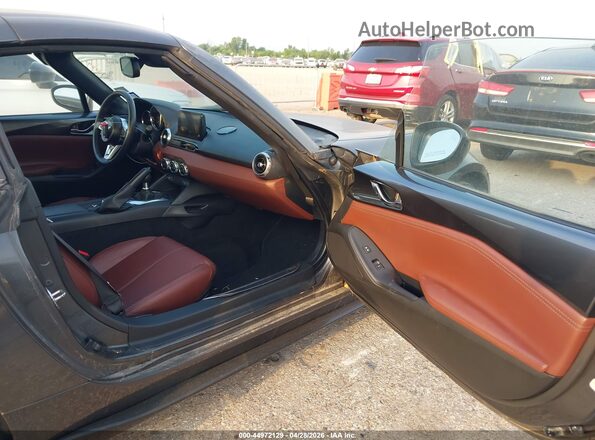 JM1NDAM71K0304464 2019 MAZDA MX-5 MIATA RF Серый Вид салона спереди