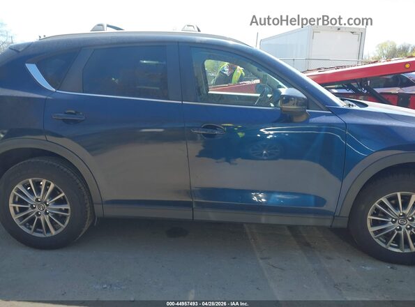 JM3KFACL3H0186008 2017 MAZDA CX-5 Dark Blue Вид задней части салона
