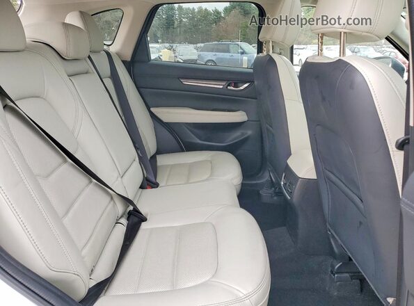 JM3KFBDM8J0439861 2018 MAZDA CX-5 White Вид задньої частини салону