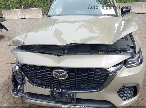 JM3KJDHC0S1125080 2025 MAZDA CX-70 Золотой Вид спереди