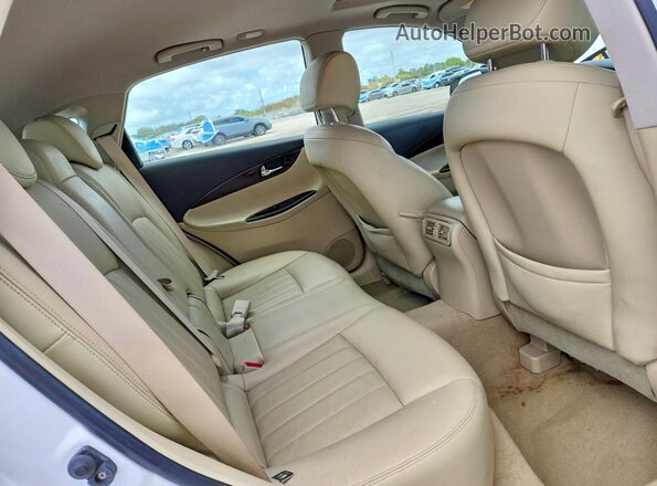 JN1BJ0RP7HM381908 2017 INFINITI QX50 Белый Вид задней части салона