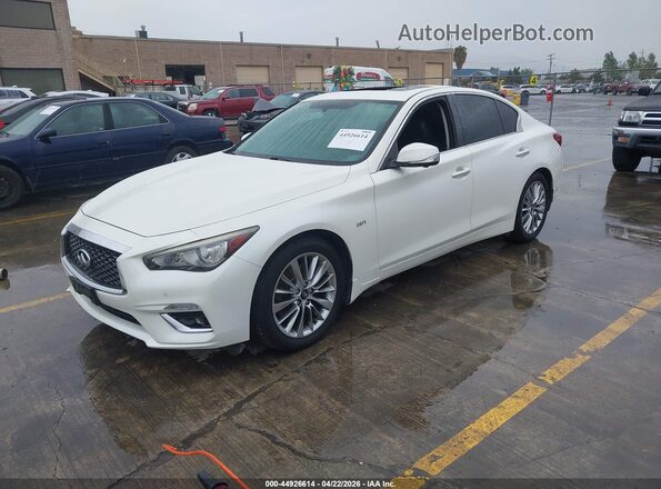 JN1CV7AP7JM240193 2018 INFINITI Q50 White წინა მარცხენა ხედი სამი მეოთხედიდან
