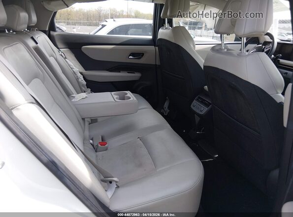 JN1DF0BB1RM737750 2024 NISSAN OTHER White Вид наклейки з VIN-кодом