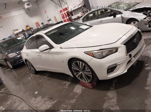 JN1EV7AR4HM831716 2017 INFINITI Q50 White Rear interior view