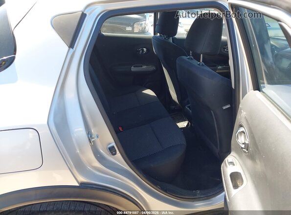 JN8AF5MR0HT702133 2017 NISSAN JUKE Silver VIN კოდის სტიკერის ხედი