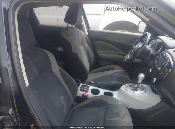 JN8AF5MR9HT704057 2017 NISSAN JUKE Black წინა სალონის ხედი