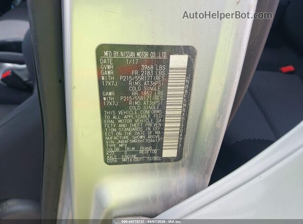 JN8AF5MRXHT704617 2017 NISSAN JUKE Silver Widok komory silnika