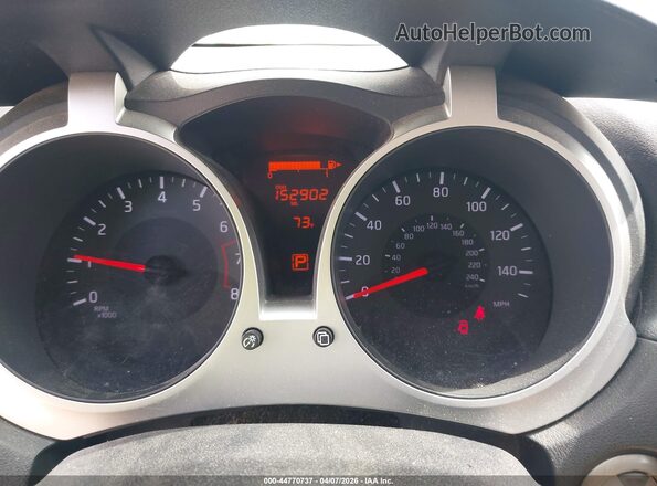 JN8AF5MRXHT704617 2017 NISSAN JUKE Silver Widok tylnych siedzeń