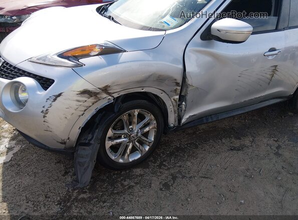JN8AF5MV7HT751827 2017 NISSAN JUKE Серебряный Вид спереди