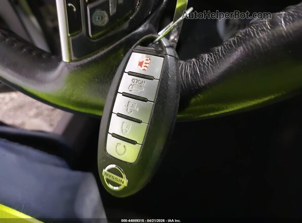JN8AT2MT7KW259097 2019 NISSAN ROGUE Серебряный Вид панели приборов