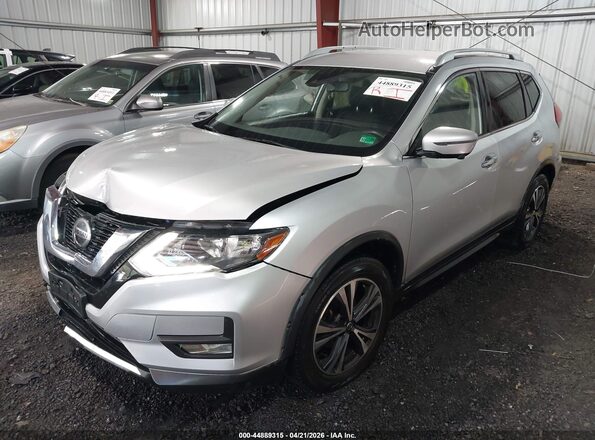 JN8AT2MT7KW259097 2019 NISSAN ROGUE Серебряный Передняя левая четверть