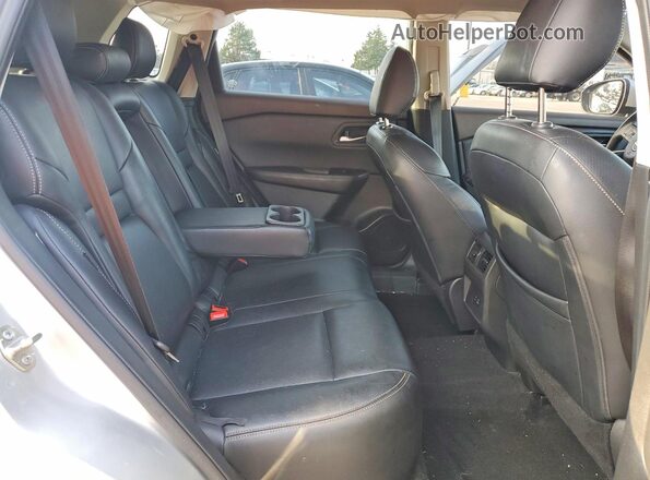 JN8BT3BB9PW463573 2023 NISSAN ROGUE Серебряный Вид задней части салона