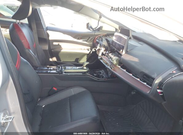 JTDACACU6R3014657 2024 TOYOTA PRIUS PRIME Серебряный Вид салона спереди