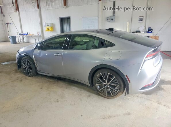 JTDADABU3R3012282 2024 TOYOTA PRIUS Серебряный Задняя левая четверть