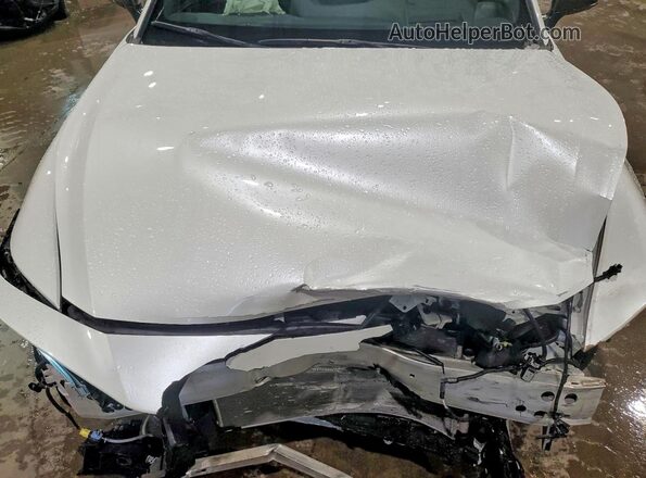 JTDAFAAF8T3015148 2026 TOYOTA CROWN White უკანა სალონის ხედი