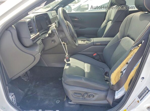 JTDAFAAF8T3015313 2026 TOYOTA CROWN White Vista interior delantera