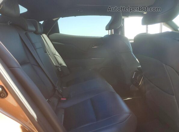 JTDAFAAFXS3010645 2025 TOYOTA CROWN Burgundy Vista de los asientos traseros