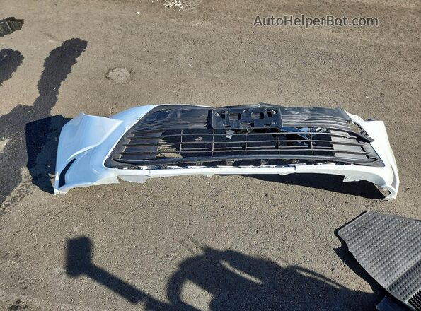 JTDBCMFE2T3119603 2026 TOYOTA LL White ძრავის განყოფილების ხედი