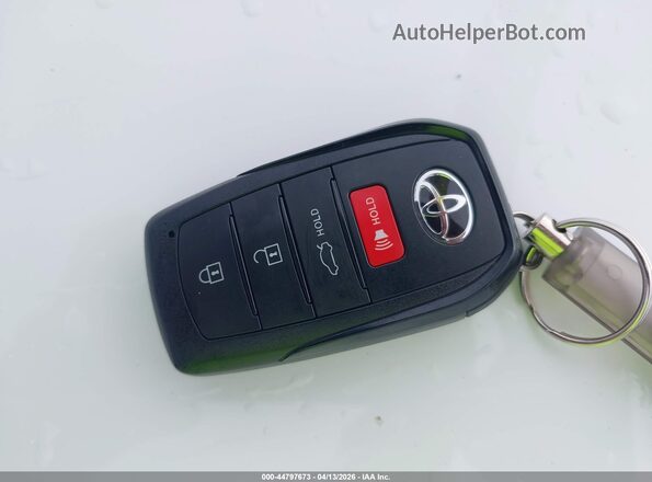 JTDBCMFE4S3082892 2025 TOYOTA LL White წინა პანელის ხედი