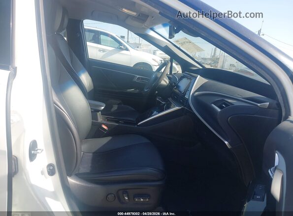 JTDBVRBD0KA005677 2019 TOYOTA MIRAI Белый Вид салона спереди