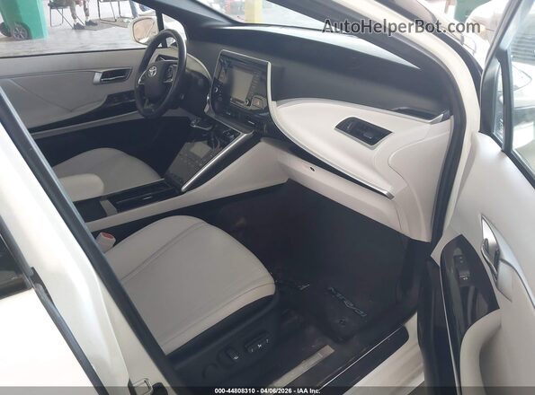 JTDBVRBD5JA004698 2018 TOYOTA MIRAI White Вид салону спереду