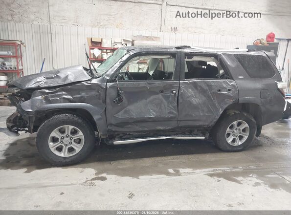 JTEBU5JR1H5437474 2017 TOYOTA 4RUNNER Gray Vista frontal