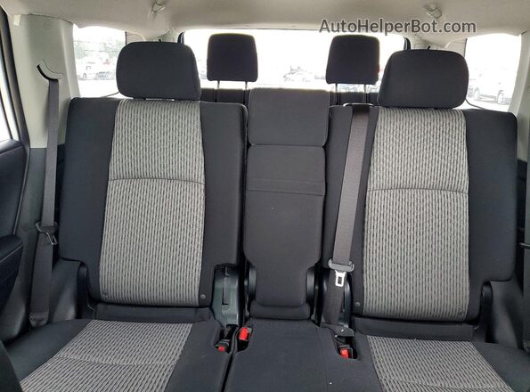 JTEEU5JRXR5312570 2024 TOYOTA 4RUNNER Белый Вид задних сидений