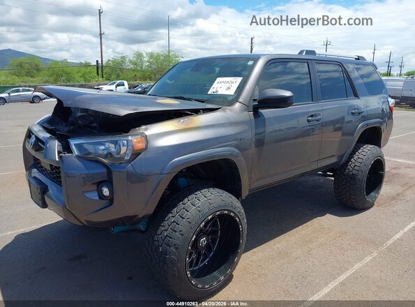 JTEMU5JR1M5905934 2021 TOYOTA 4RUNNER Gray Դիմացի տեսք