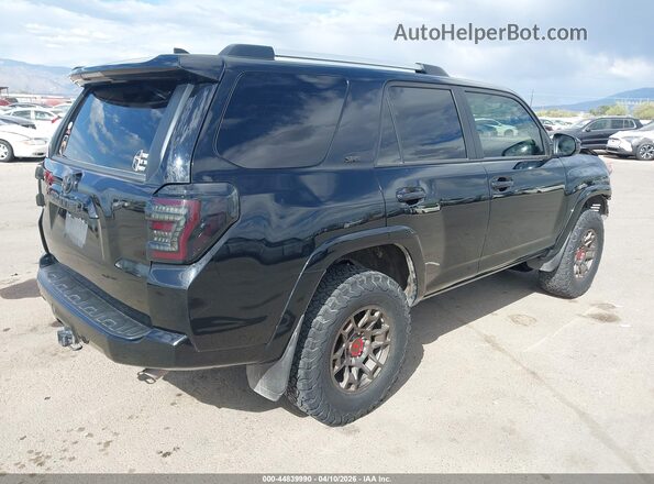 JTEMU5JR3M5932066 2021 TOYOTA 4RUNNER Black Tył prawy