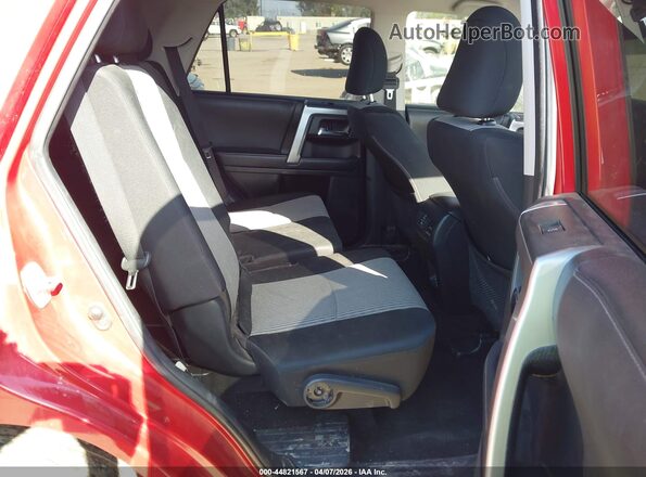 JTEMU5JRXM5935482 2021 TOYOTA 4RUNNER Red Widok naklejki z numerem VIN