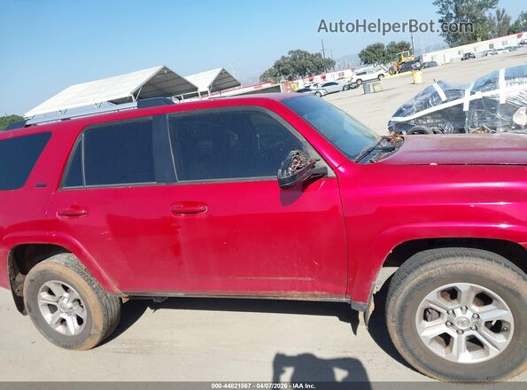JTEMU5JRXM5935482 2021 TOYOTA 4RUNNER Red Widok zestawu wskaźników
