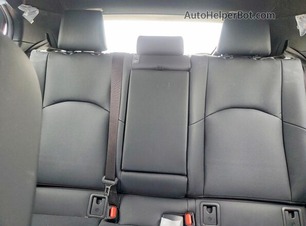 JTHB6JBH2R2173468 2024 LEXUS UX Silver Widok tylnych siedzeń