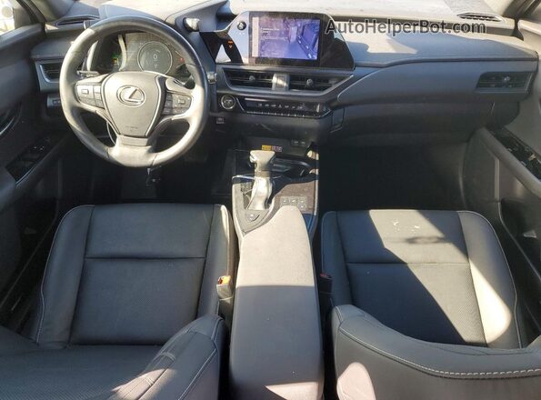 JTHB9JBH8P2064985 2023 LEXUS UX Silver Вид панелі приладів