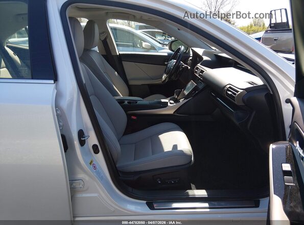 JTHCM1D22G5014352 2016 LEXUS IS 300 White წინა სალონის ხედი