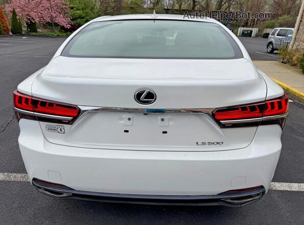 JTHD51FF4M5014687 2021 LEXUS LS White Vista de la etiqueta del VIN