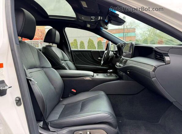 JTHD51FF4M5014687 2021 LEXUS LS White Vista interior trasera